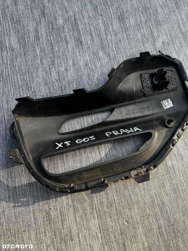 BMW G05 X5 Kratka Zderzaka Prawy Przód 5111 8073440 105034 - 4