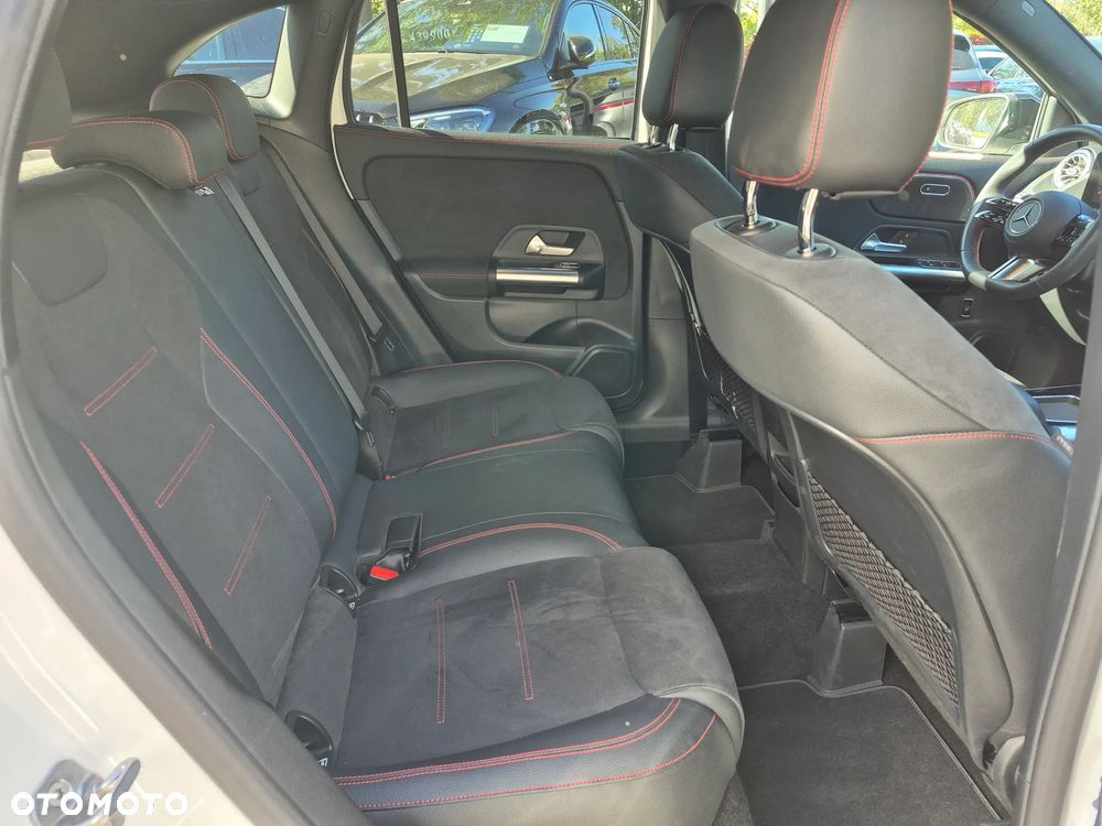 Mercedes-Benz GLA 200 AMG Line - 20