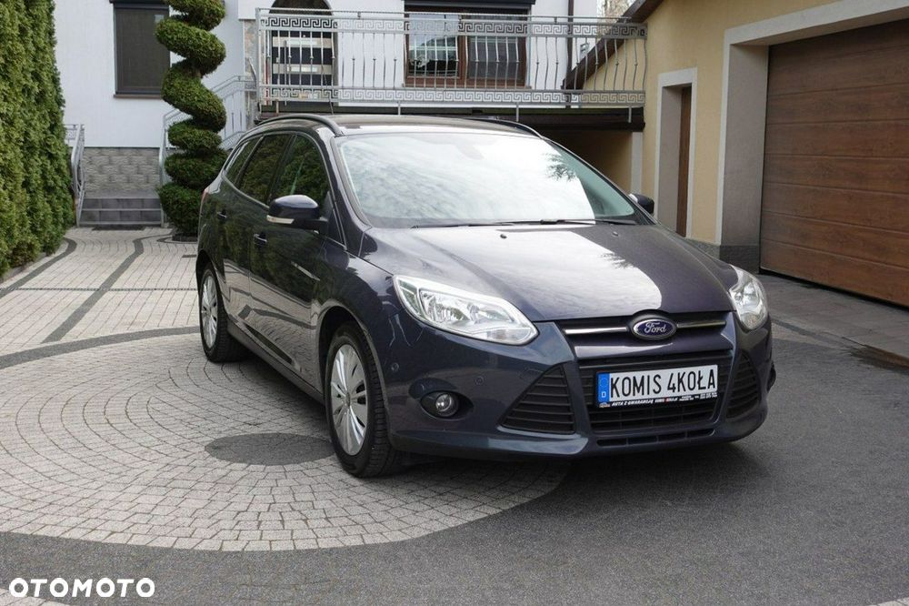 Ford Focus SW - 8