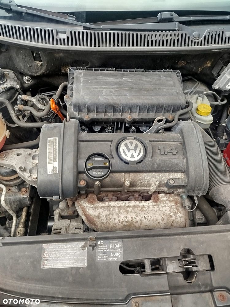 Volkswagen Polo - 2