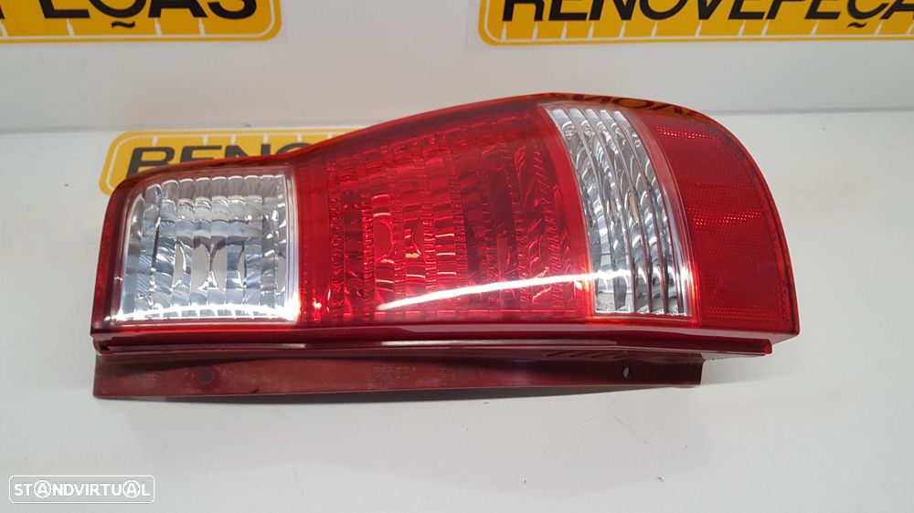 Farolim Dto Hyundai Matrix (Fc) - 2