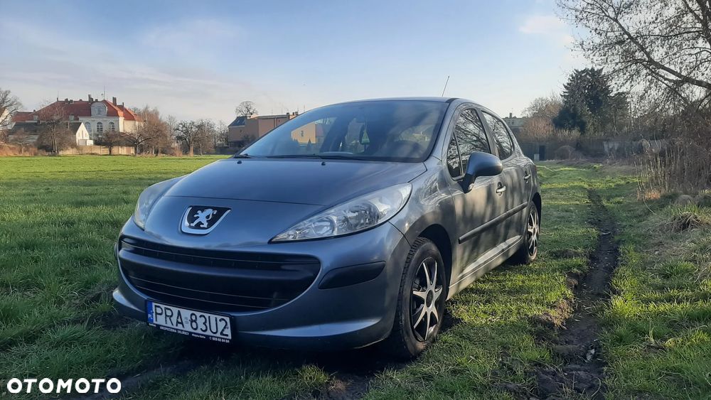 Peugeot 207 - 1