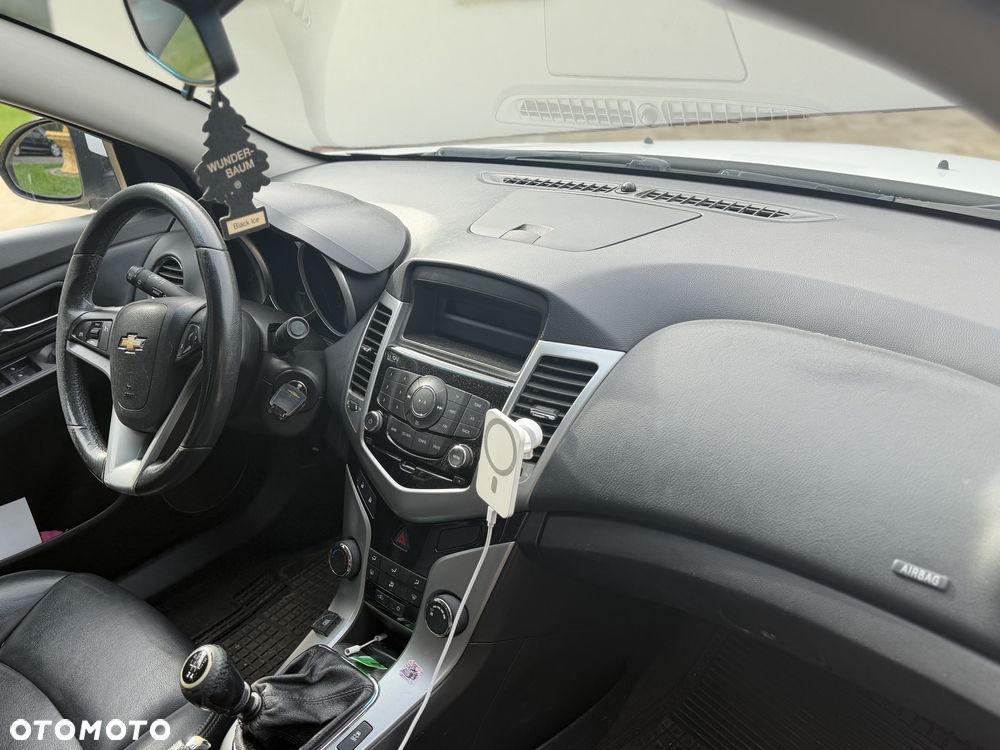 Chevrolet Cruze - 8