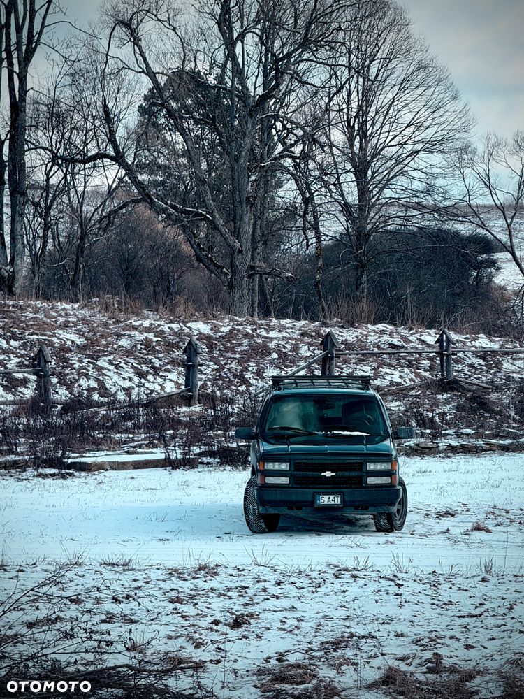 Chevrolet Tahoe - 16