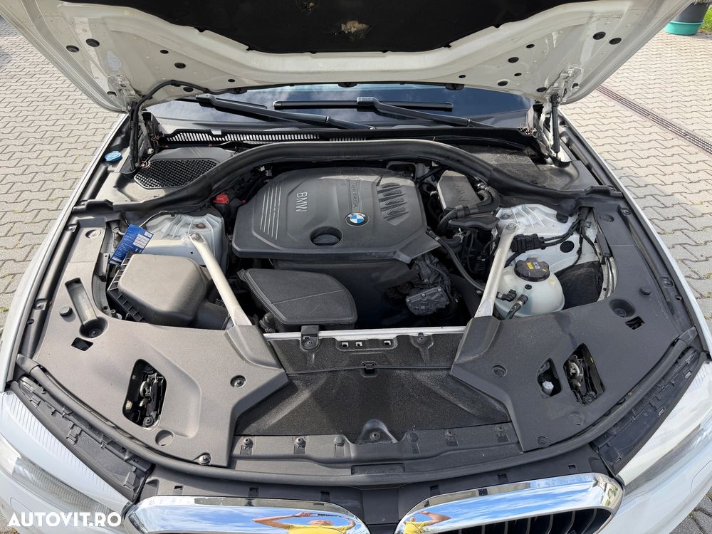 BMW Seria 5 520d Aut. - 31