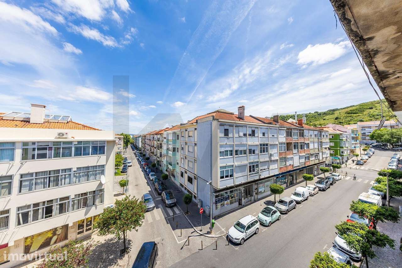 Prédio em propriedade Total - Rua da Guiné - Grande imagem: 4/40
