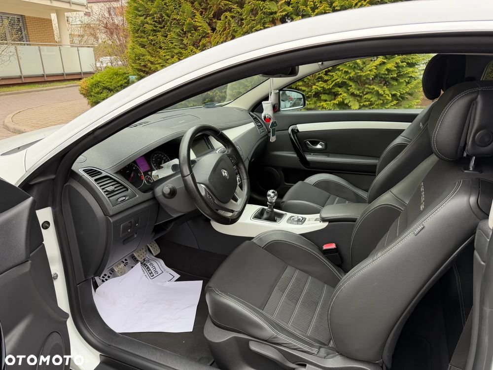 Renault Laguna 2.0 dCi Monaco GP2 - 11