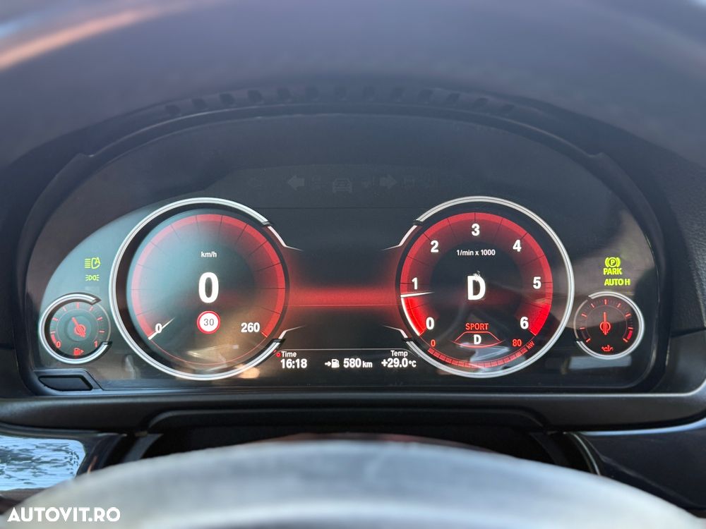 BMW Seria 5 520d Sport-Aut. - 12