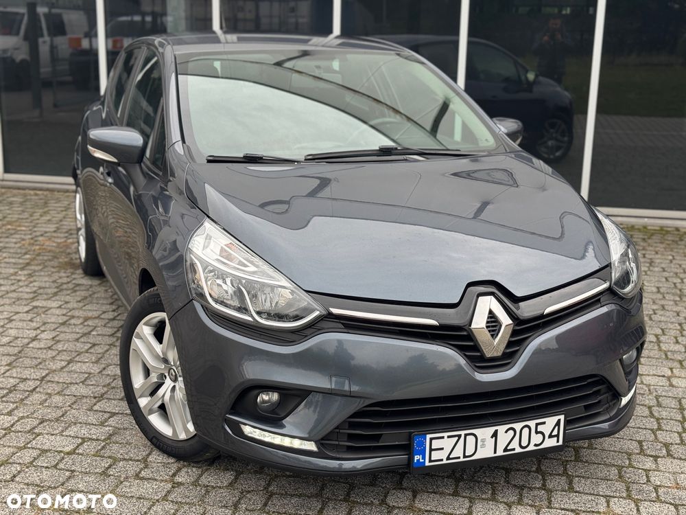 Renault Clio - 24