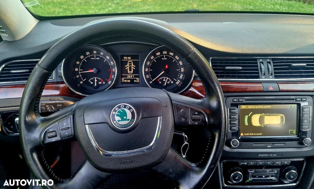 Skoda Superb 2.0 TDI 4X4 Exclusive - 15