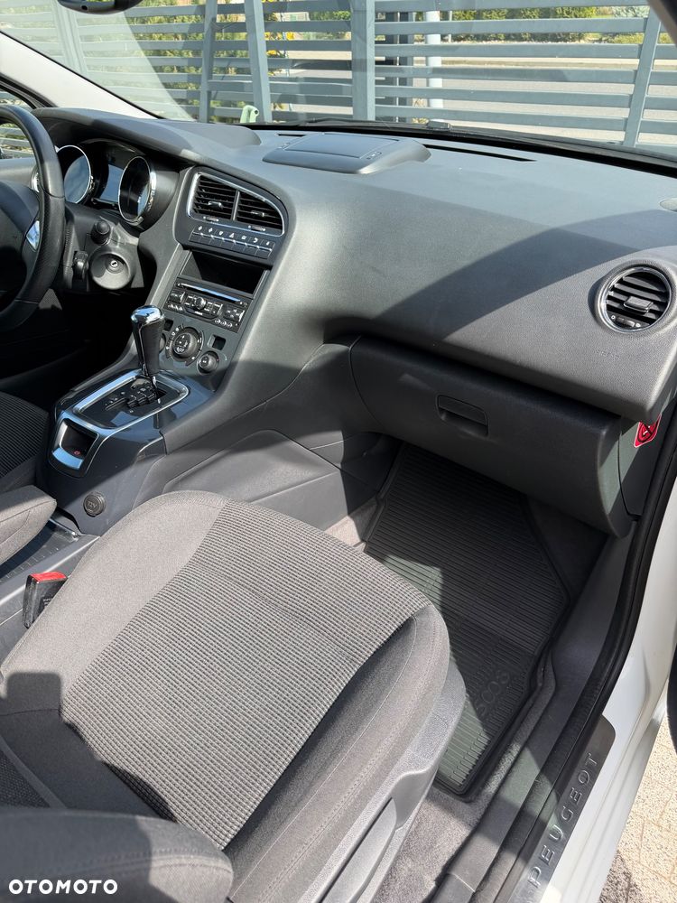 Peugeot 5008 2.0 HDi Allure 7os - 13