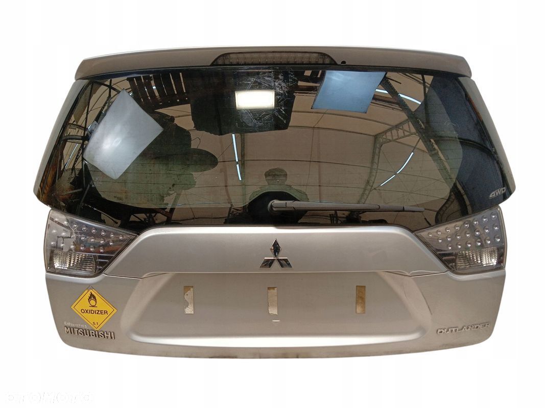 KLAPA BAGAŻNIKA MITSUBISHI OUTLANDER II (2006 - 2013) KOD LAKIERU A31 - 1