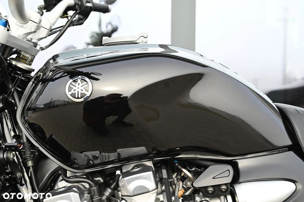Yamaha XJR - 35