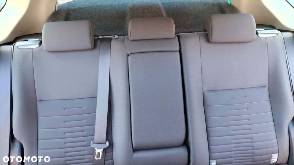 Toyota Auris 1.6 Comfort - 13