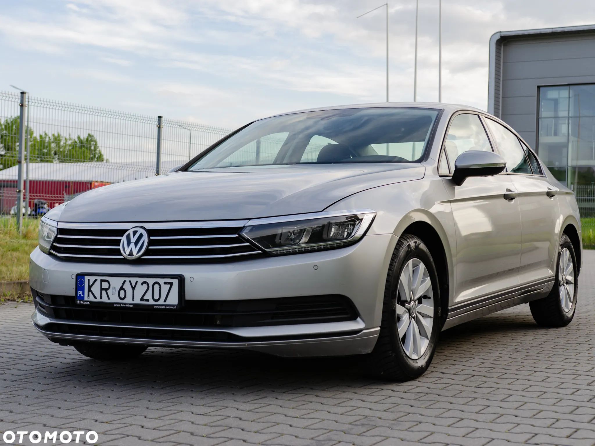 Volkswagen Passat 2.0 TDI SCR Comfortline - 1