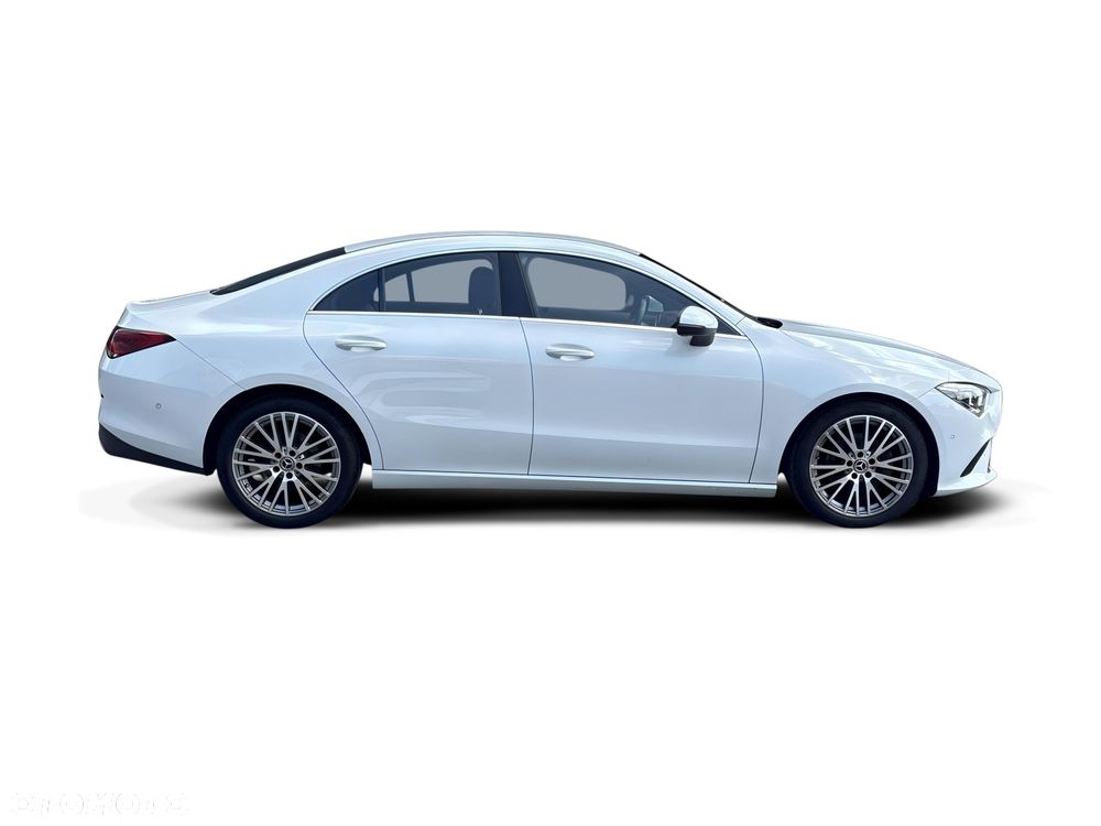 Mercedes-Benz CLA 200 7G-DCT - 8