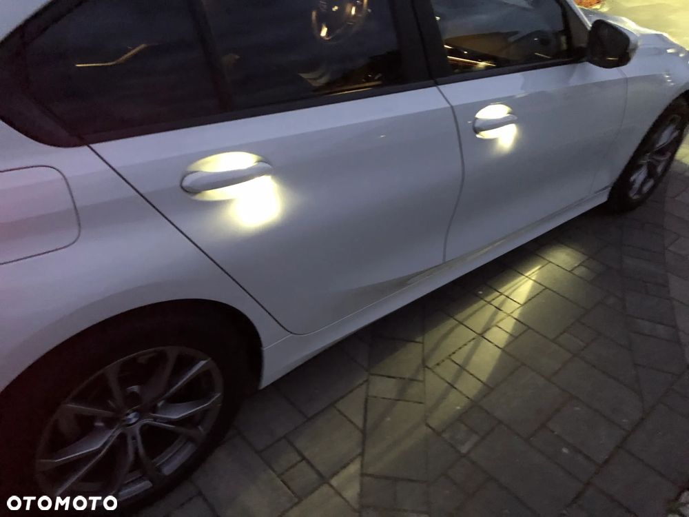 BMW Seria 3 318d MHEV Advantage - 21