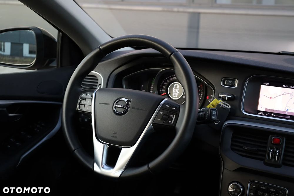 Volvo V40 T2 Linje Svart - 18