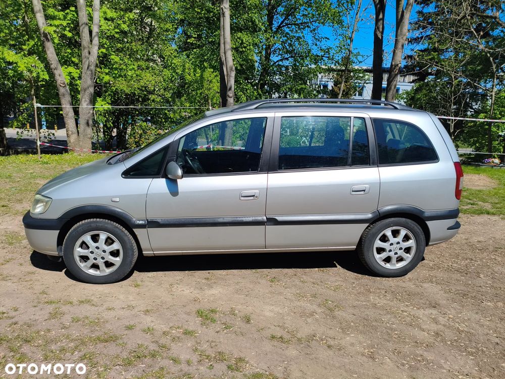 Opel Zafira 2.2 DTI Njoy - 1