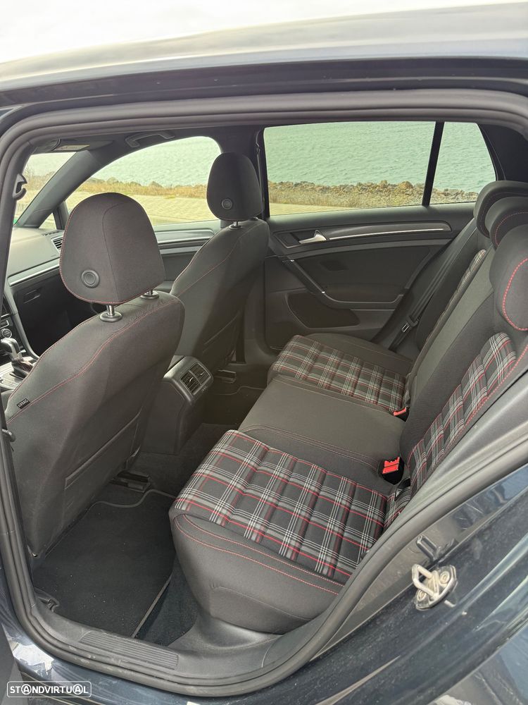 VW Golf GTI (BlueMotion ) DSG - 11