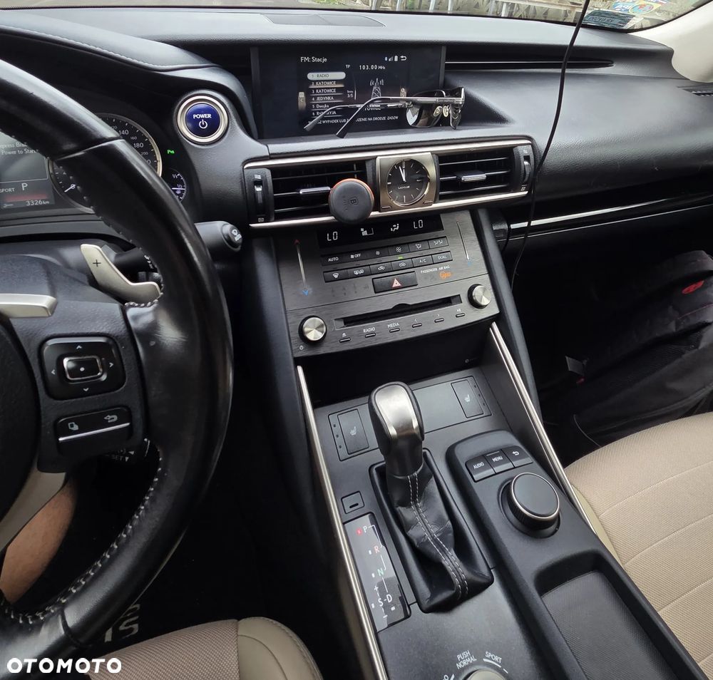 Lexus IS - 11