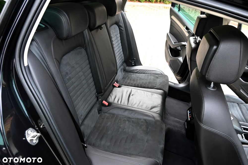 Volkswagen Passat 2.0 TDI SCR 4Motion DDG Highline - 37