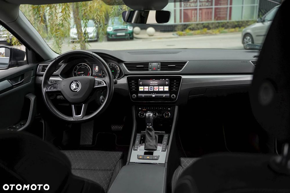 Skoda Superb 2.0 TDI SCR Style DSG - 25