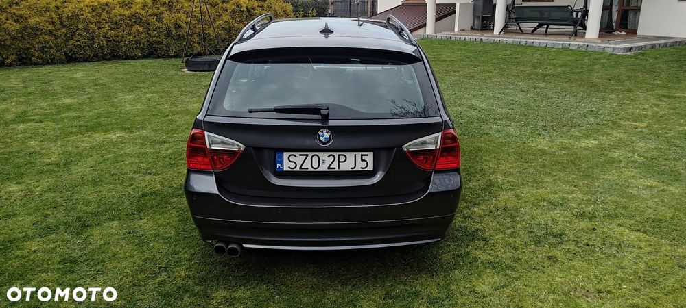 BMW Seria 3 330i - 6