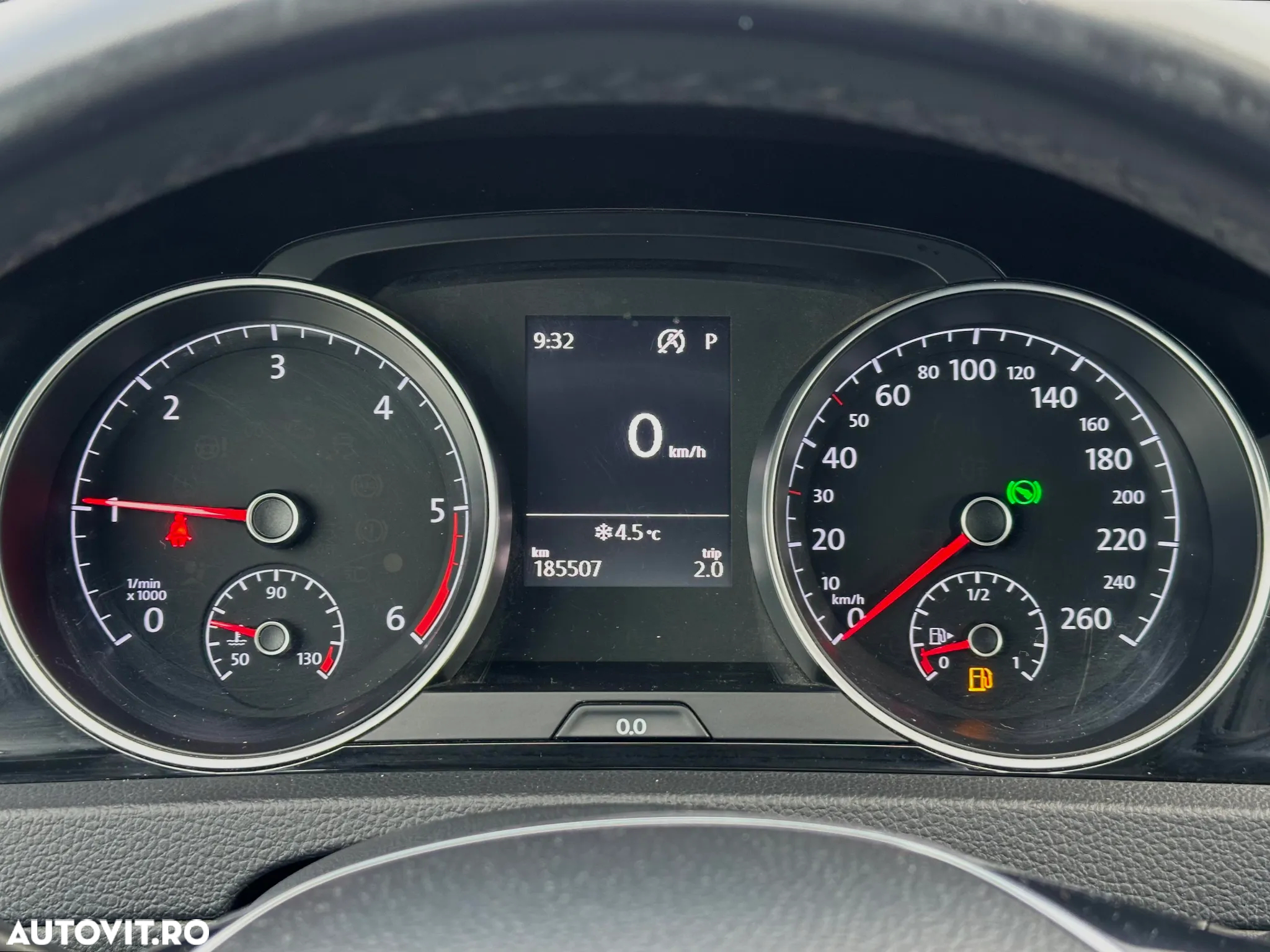 Volkswagen Golf 2.0 TDI DSG 4Motion Highline - 9