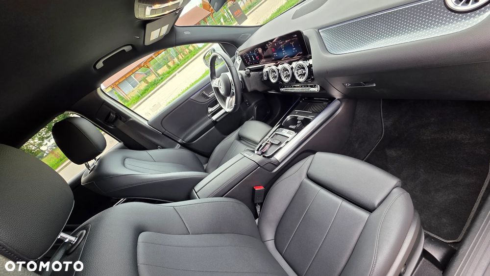 Mercedes-Benz GLA 250 4Matic 8G-DCT Special Edition - 29