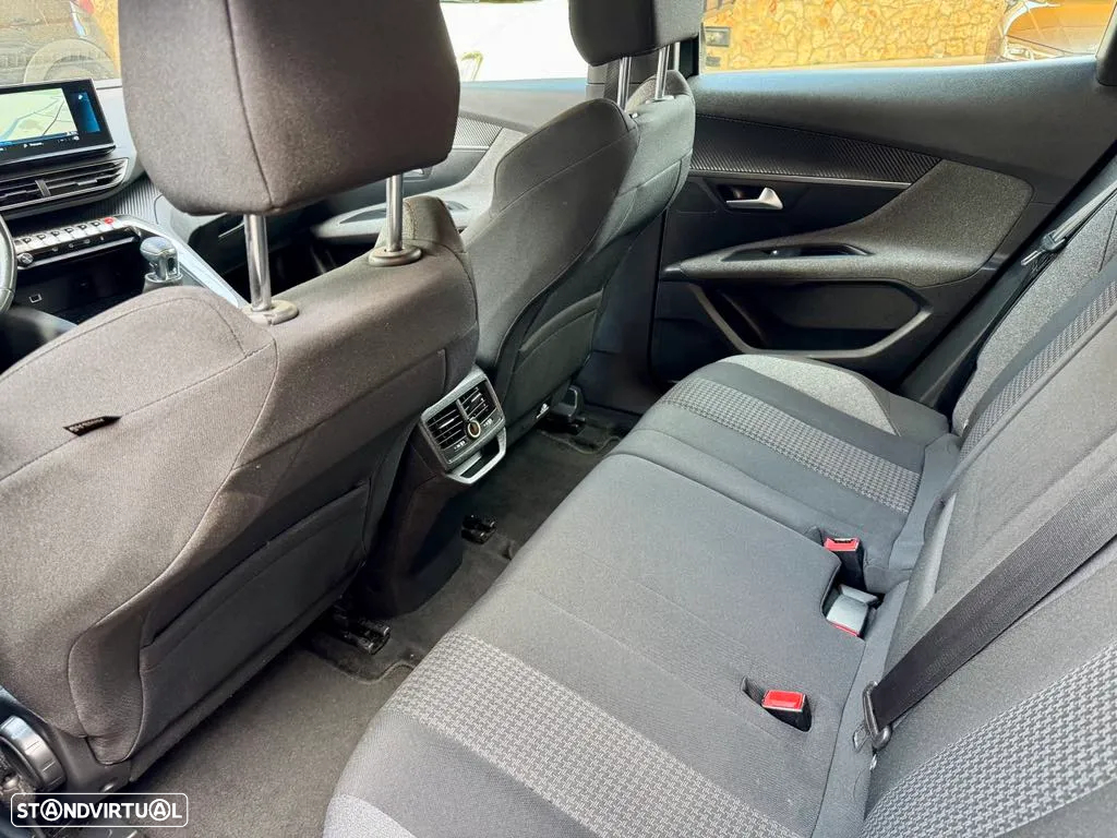 Peugeot 3008 1.5 BlueHDi Allure - 11