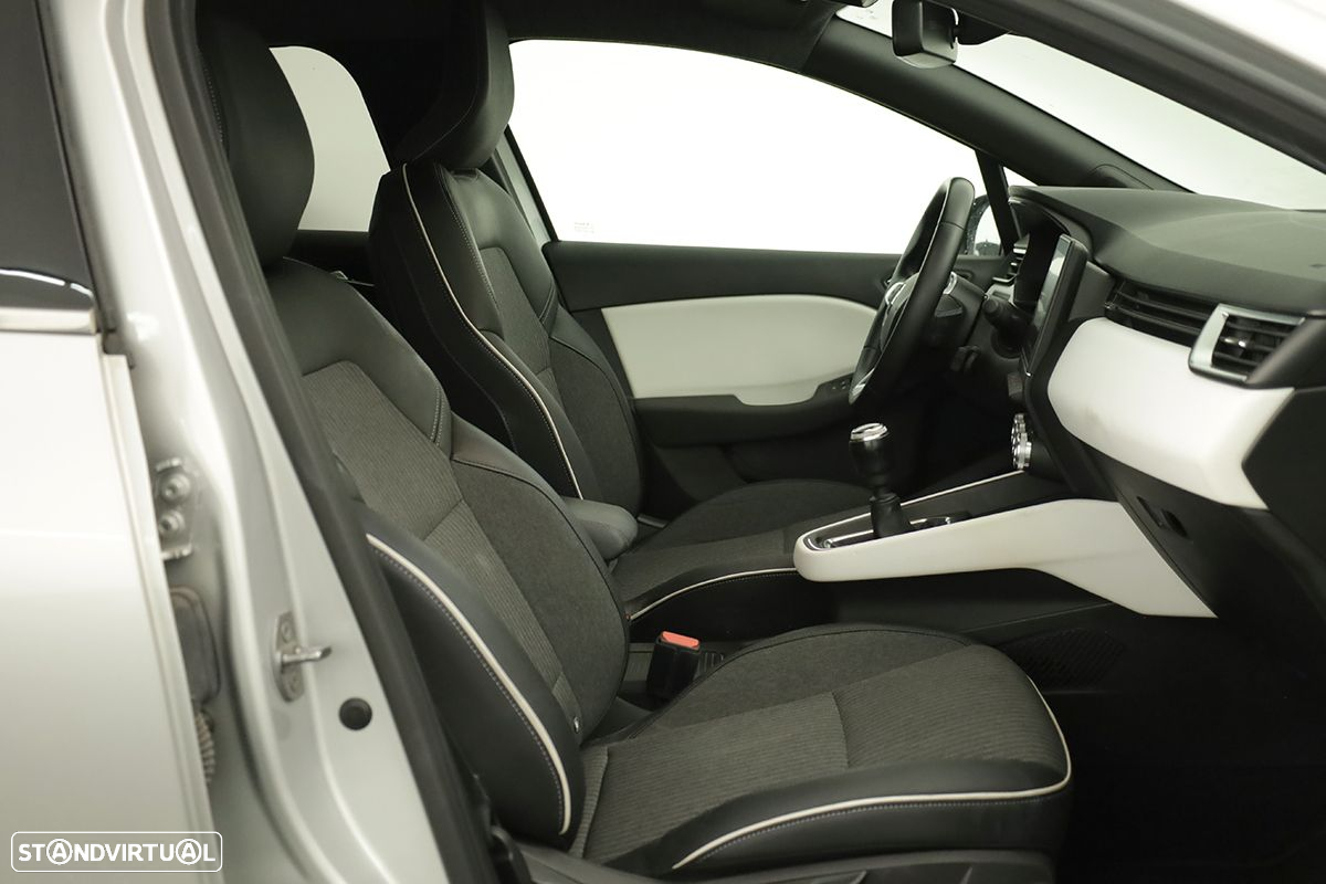 Renault Clio 1.0 TCe Techno Bi-Fuel - 22
