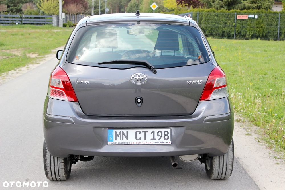Toyota Yaris 1.33 VVT-i Executive - 6