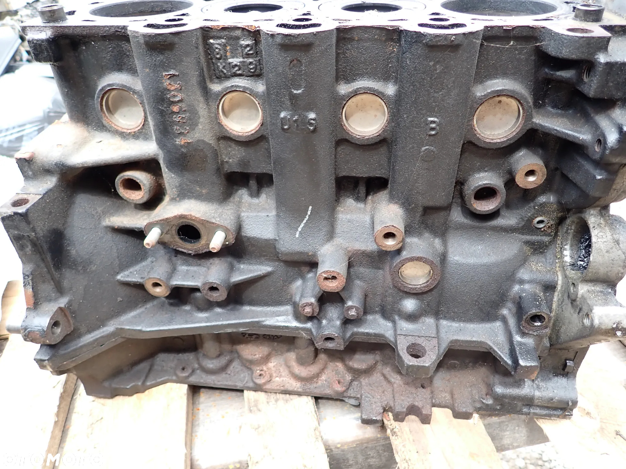 BLOK WAŁ TŁOKI SILNIKA HYUNDAI / KIA  1.5 CRDI  21311-2A300  1000 ZŁ - 6