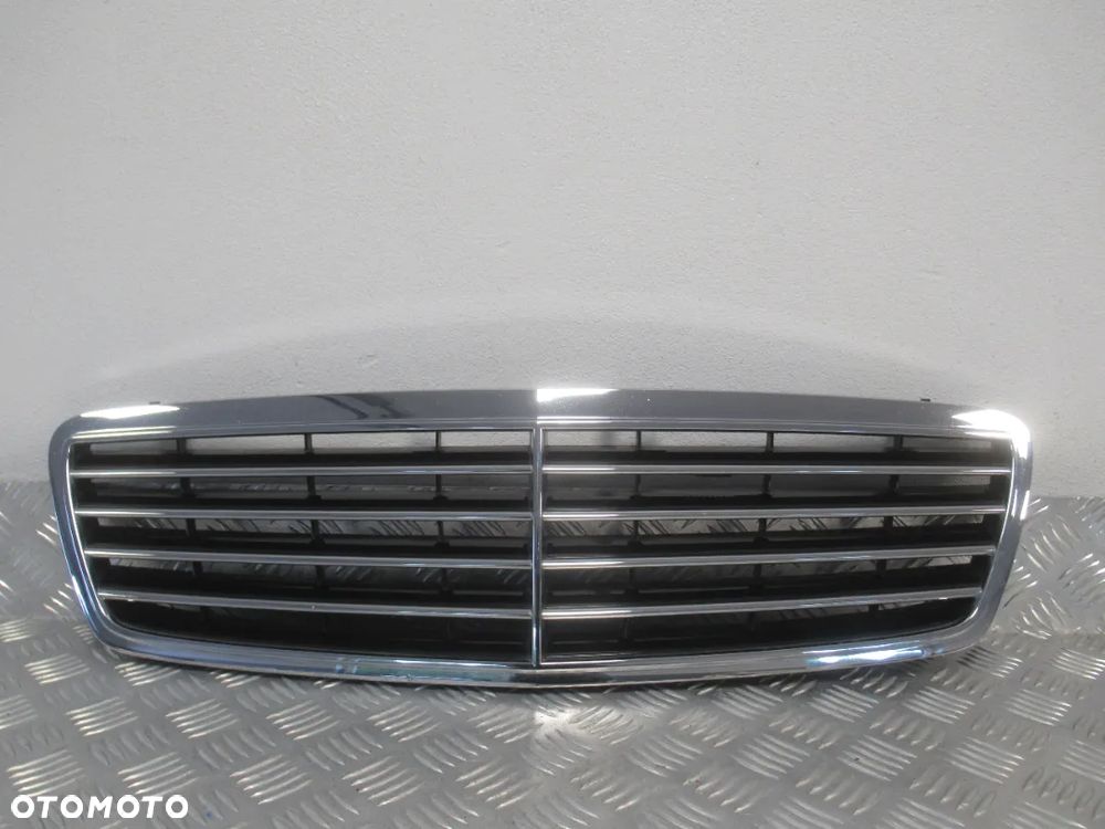 GRILL GRIL ATRAPA MERCEDES C-KLASA W203 2000-2004 - 2