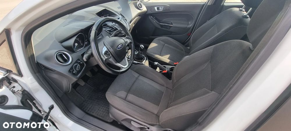 Ford Fiesta 1.0 EcoBoost mHEV Titanium - 11