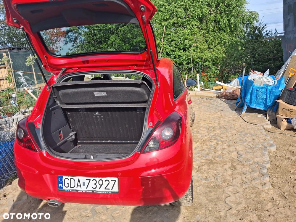 Opel Corsa 1.2 16V Cosmo - 10