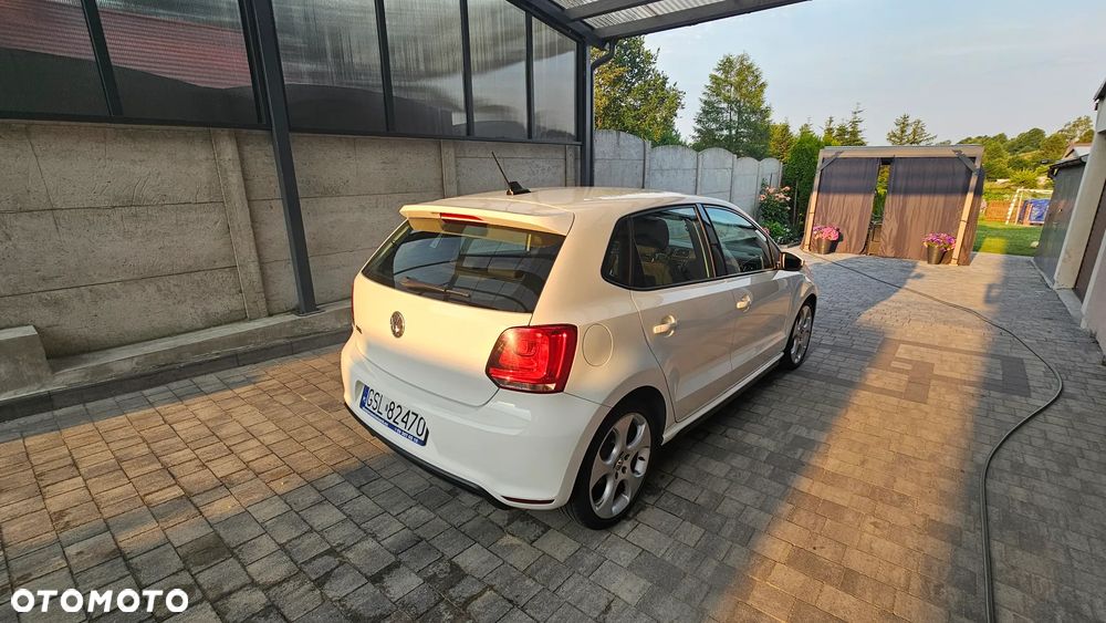 Volkswagen Polo 2011 photo 4
