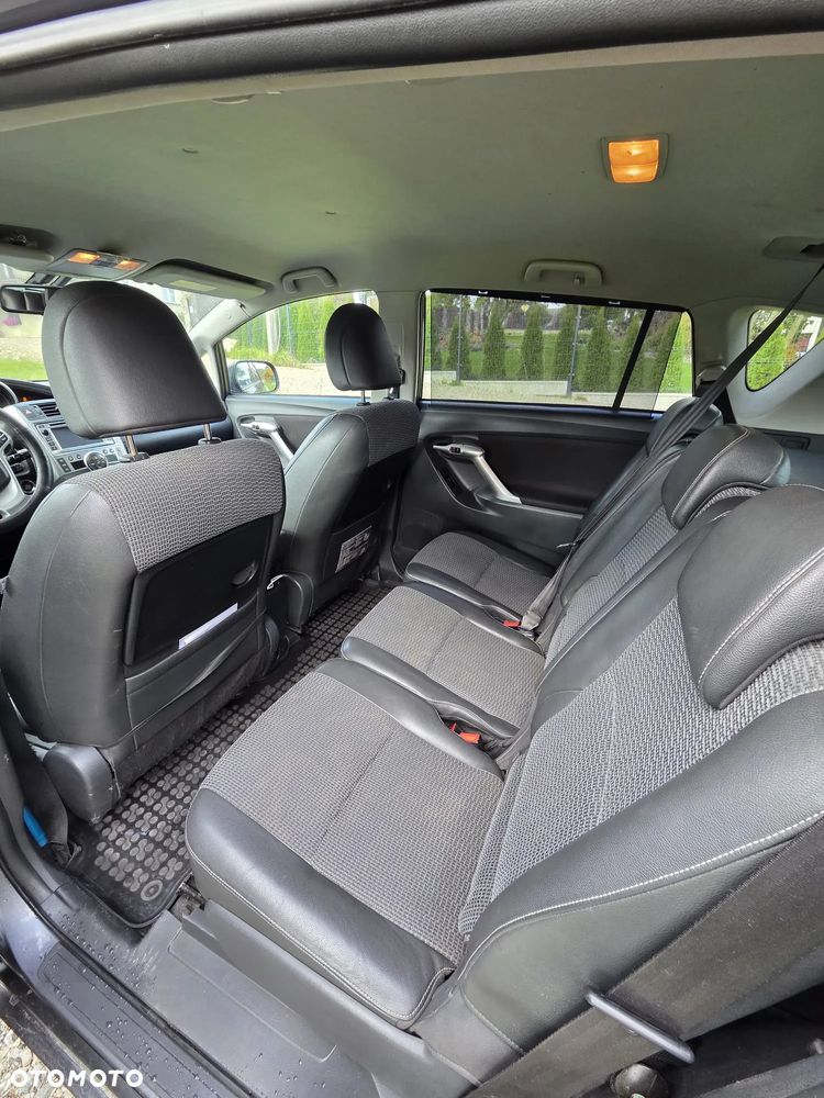 Toyota Verso 1.8 Prestige EU5 MS - 9