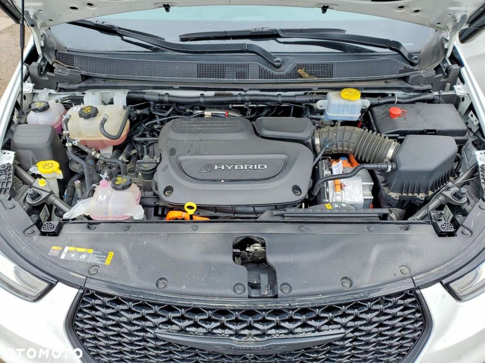 Chrysler Pacifica - 12