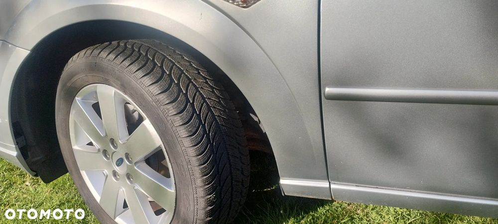 Ford Mondeo 1.8 Ghia - 9
