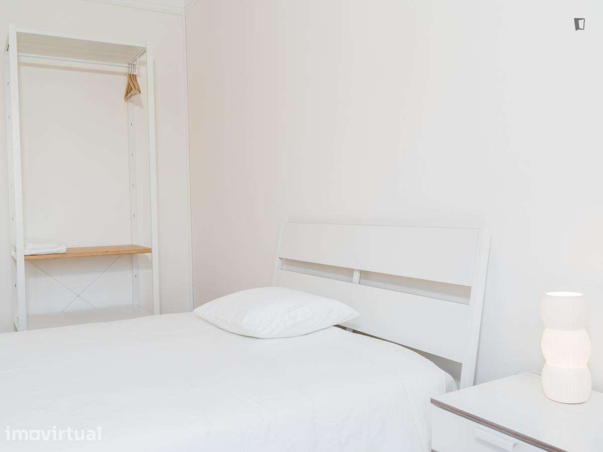 Quarto - localizado em Cedofeita Porto - Grande imagem: 2/37