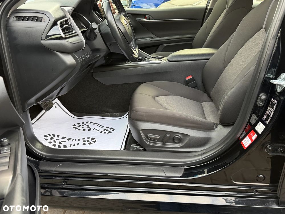 Toyota Camry 2.5 Hybrid Comfort CVT - 15