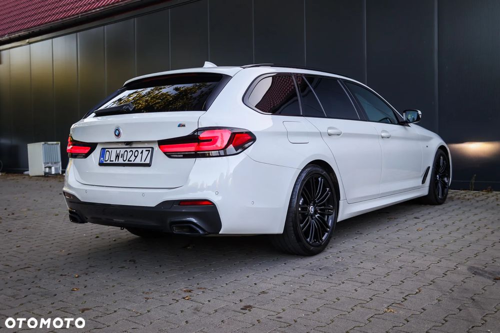BMW Seria 5 520d M Sport Edition - 12