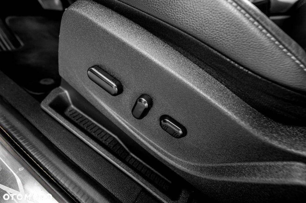 Ford Kuga 1.5 EcoBoost 4x4 Titanium - 23