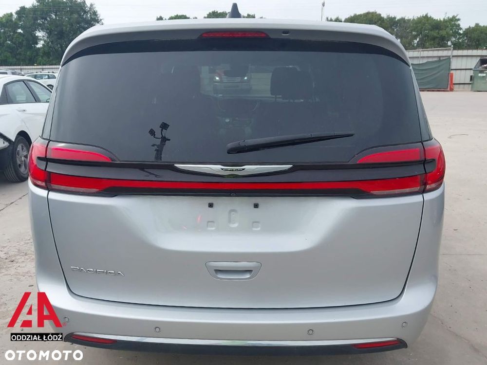 Chrysler Pacifica - 7