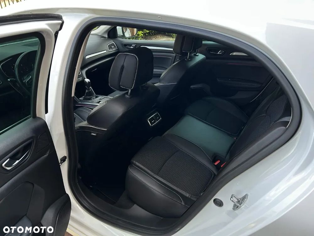 Renault Megane 1.2 Energy TCe Bose - 11