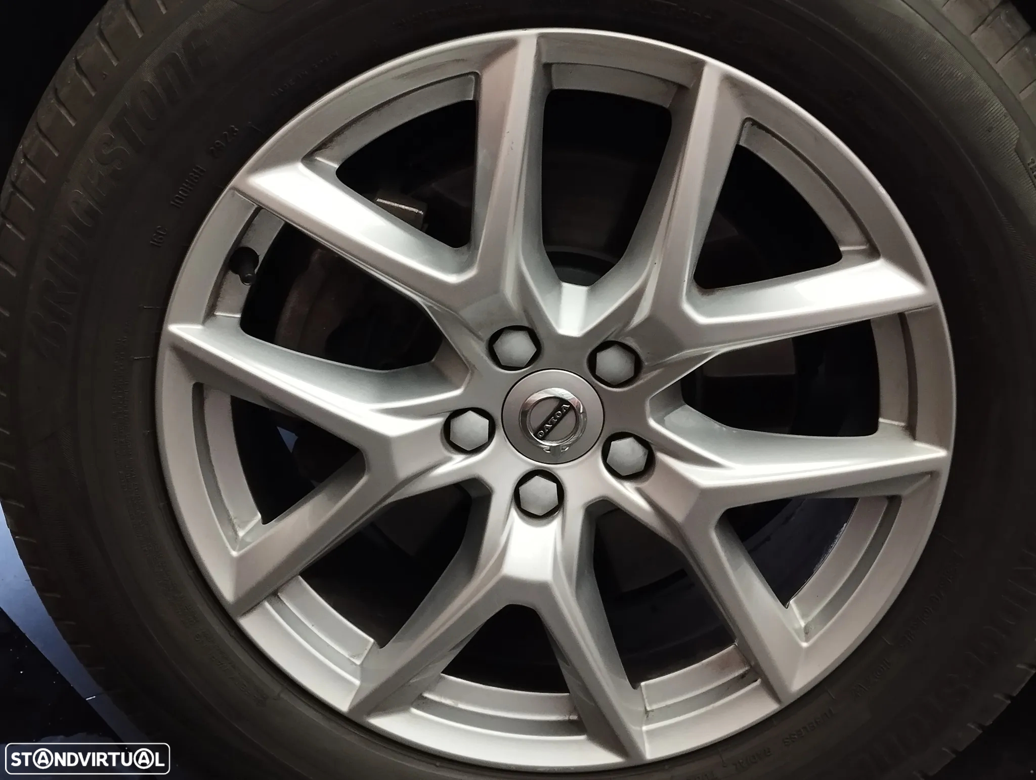 Volvo XC 60 2.0 D4 Momentum Plus Geartronic - 10