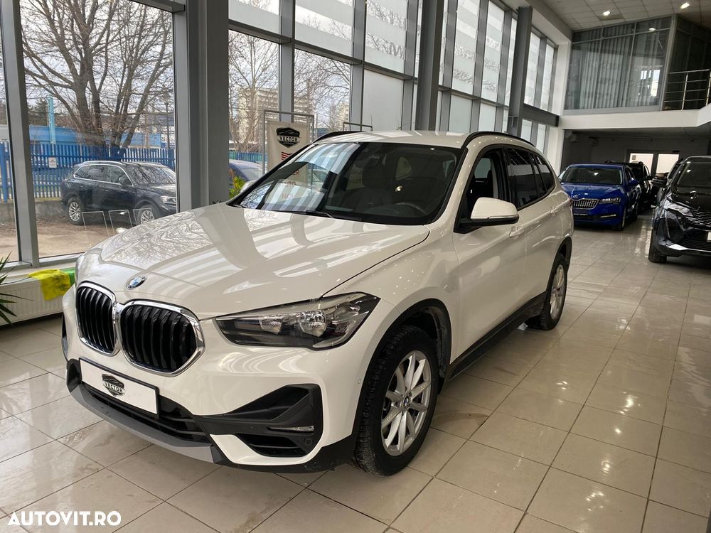 BMW X1 xDrive20i AT - 2