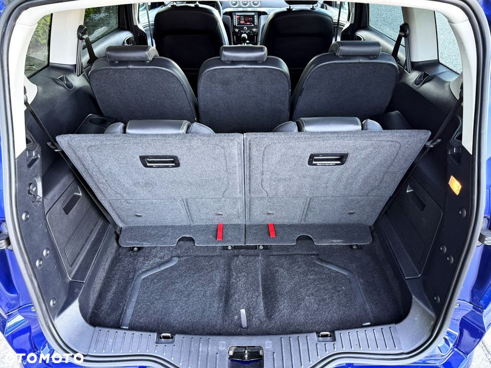 Ford S-Max - 39